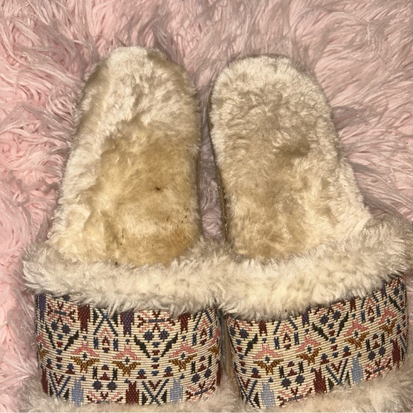 Minnetonka Womens Indoor Outdoor Suede Faux Fur Slide Slip-On Slippers Shoes 8 - Picture 2 of 6